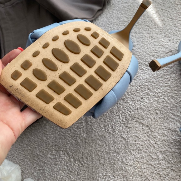 ✨SOLD✨Bottega Veneta Leather Slides - Picture 7 of 9